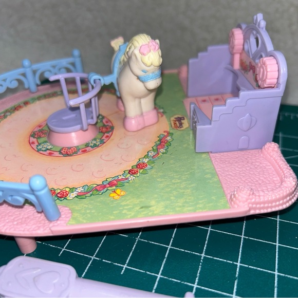 Vintage Fisher Price #5189 Precious Prancing Pony Show Ring 5 pcs 1988 magnetic - Picture 6 of 13